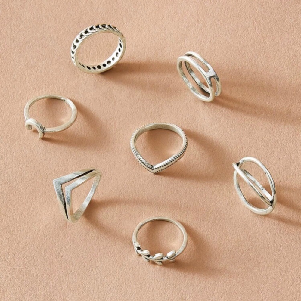 7 Silver Rings Set - Picture 3 of 3